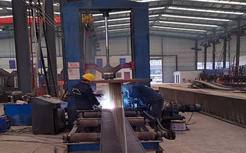 甘肃合水合水钢结构厂房建造前的准备工作 甘肃合水合水钢结构厂房建造前的准备工作